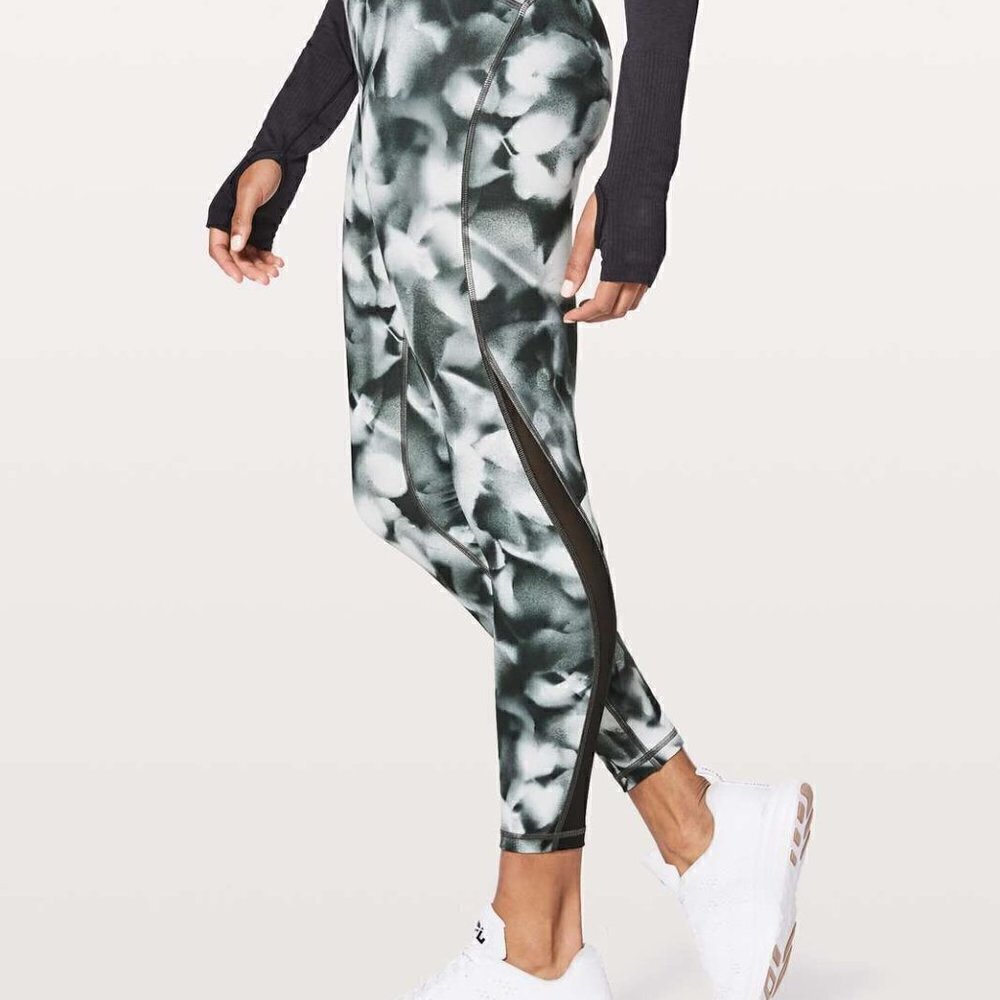 * Nwt Lululemon Train Times 7/8 Pant In Blush Blossom Alpine White Black Size 4
